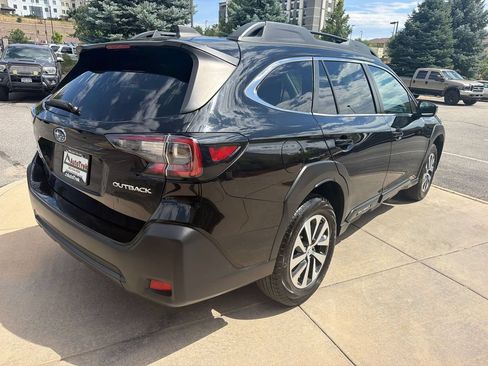 Used 2023 Subaru Outback Premium AWD/4WD image 6