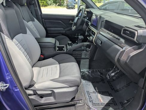 Used 2025 Toyota Tacoma TRD Sport AWD/4WD image 20