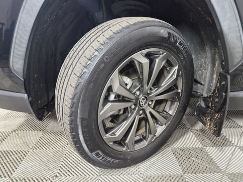 Used 2022 Toyota RAV4 Limited AWD/4WD image 10