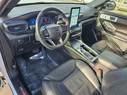 Used 2024 Ford Explorer ST w/ Equipment Group 401A image 2