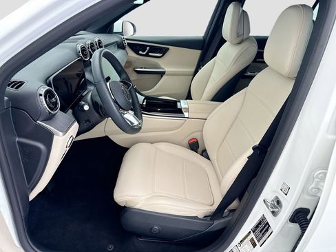 Certified 2026 Mercedes-Benz GLC 300 image 17