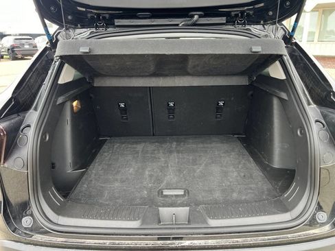 Used 2025 Chevrolet Trax LT FWD image 14