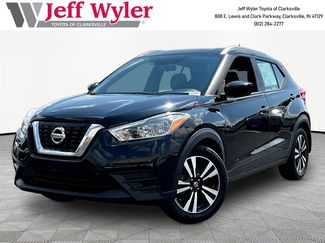 Used 2018 Nissan Kicks SV FWD video 1