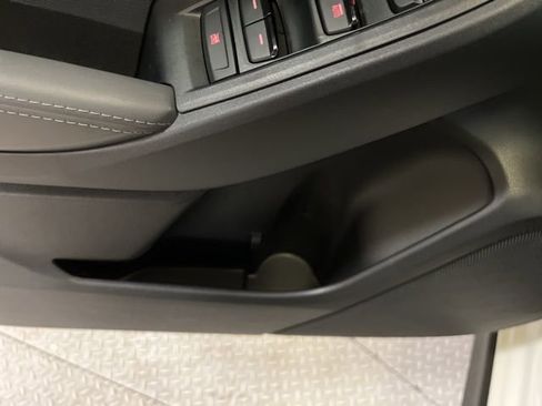 Certified 2025 Subaru Crosstrek 2.0i Premium image 43