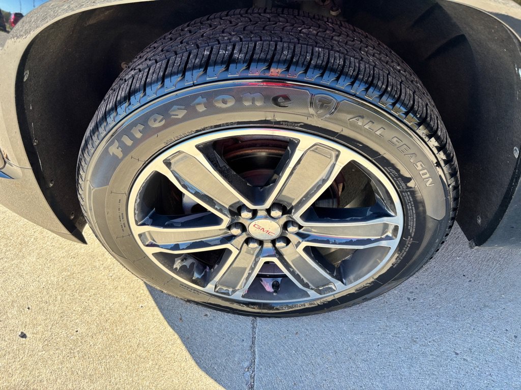Used 2019 GMC Acadia Denali w/ Technology Package AWD/4WD image 29