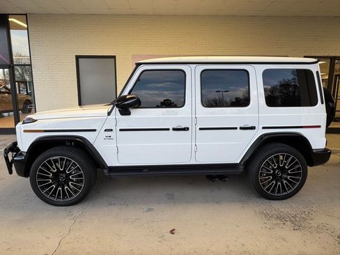 Used 2025 Mercedes-Benz G 63 AMG 4MATIC image 2