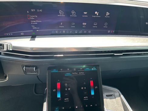 Used 2025 Cadillac Escalade IQ Luxury 2 w/ LPO, Premium Carpet Package AWD/4WD image 29