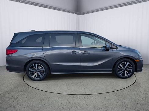 Used 2019 Honda Odyssey Elite image 2