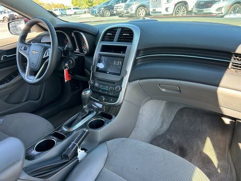 Used 2014 Chevrolet Malibu LT image 29
