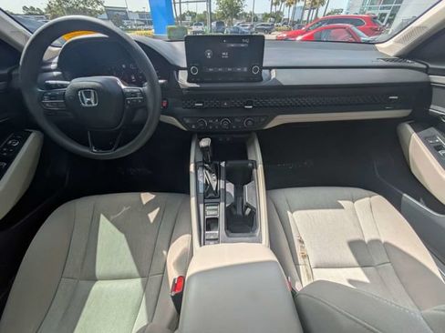Used 2023 Honda Accord EX image 11