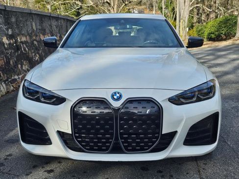 Used 2023 BMW i4 eDrive40 w/ M Sport Package image 3