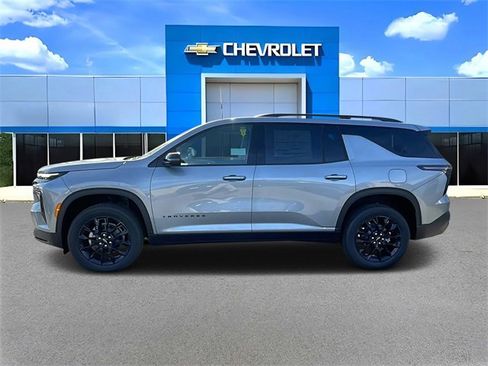 New 2026 Chevrolet Traverse LT w/ Midnight/Sport Edition image 6