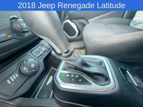 Used 2018 Jeep Renegade Latitude AWD/4WD image 19