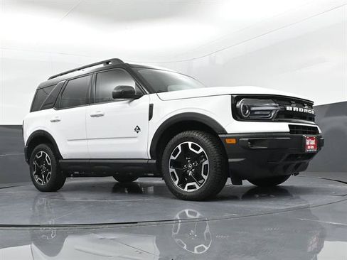 Used 2023 Ford Bronco Sport Outer Banks w/ Tech Package AWD/4WD image 30