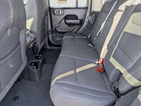 Used 2022 Jeep Wrangler Unlimited Sport AWD/4WD image 17