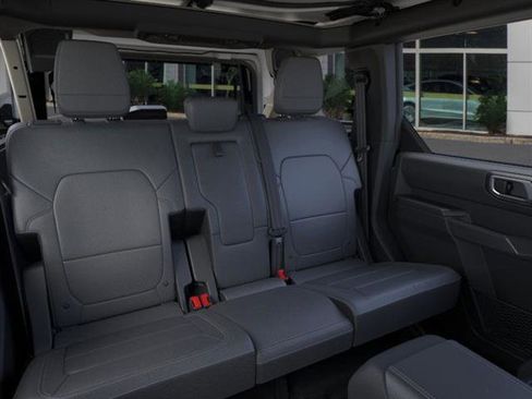 New 2025 Ford Bronco Badlands w/ Sasquatch Package image 11