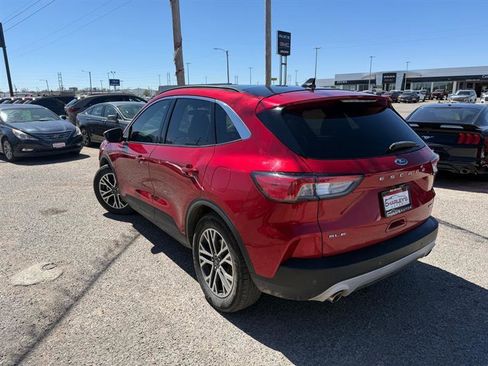 Used 2020 Ford Escape SEL image 3