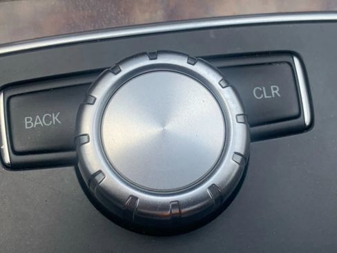 Used 2013 Mercedes-Benz E 350 Sedan image 26