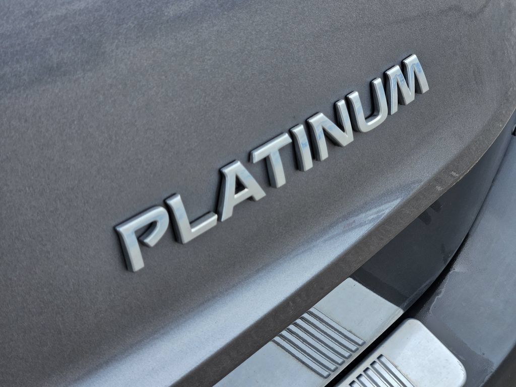 Used 2021 Nissan Rogue Platinum FWD image 8
