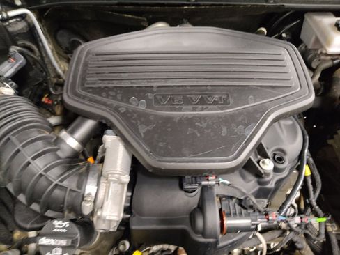 Used 2021 GMC Acadia SLT w/ Trailering Package FWD image 30