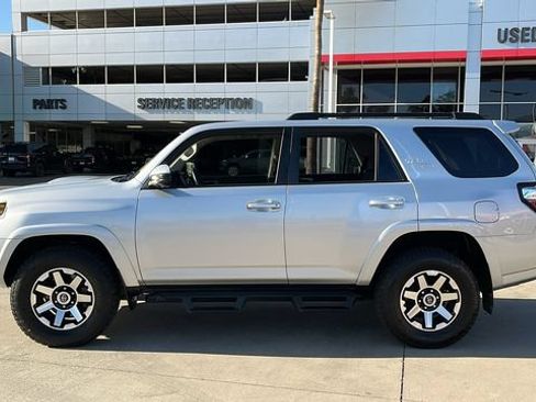 Used 2019 Toyota 4Runner TRD Off-Road Premium AWD/4WD image 3