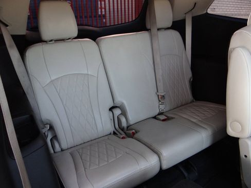 Used 2023 Buick Enclave Avenir w/ Avenir Technology Package AWD/4WD image 26