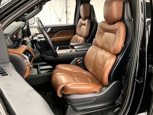 Used 2023 Lincoln Navigator Reserve image 20