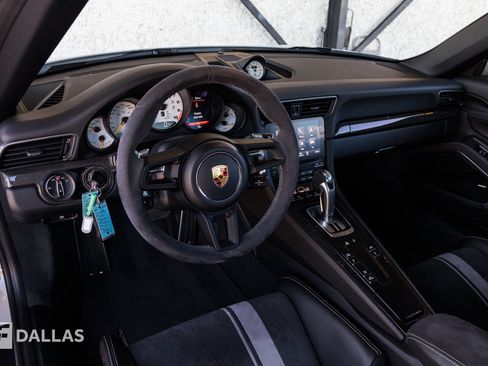 Used 2018 Porsche 911 GT3 RWD image 26