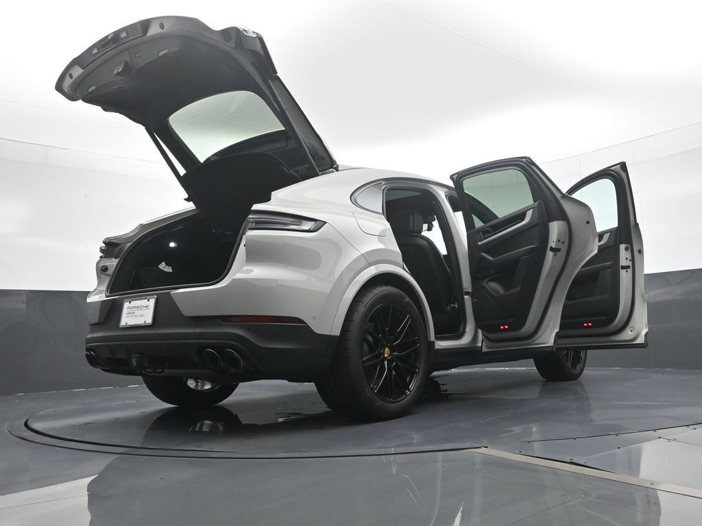 Certified 2024 Porsche Cayenne Coupe AWD/4WD image 26
