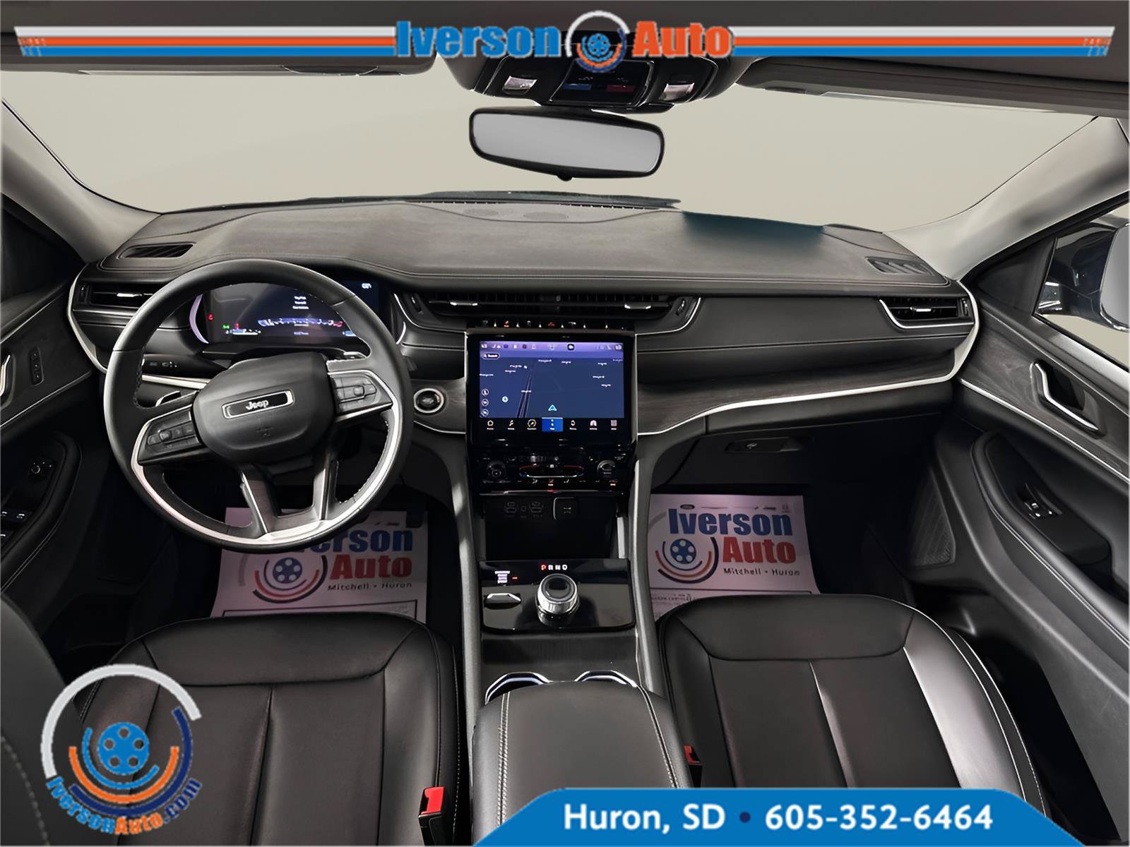 Used 2023 Jeep Grand Cherokee L Limited AWD/4WD image 31