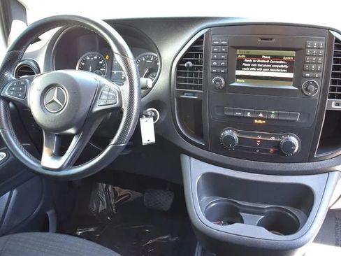 Used 2020 Mercedes-Benz Metris image 15