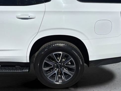 Used 2023 Chevrolet Tahoe Z71 w/ Luxury Package AWD/4WD image 38