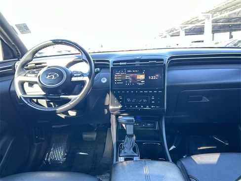 Used 2024 Hyundai Santa Cruz Limited image 16