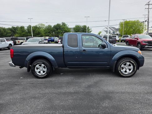 Used 2013 Nissan Frontier SV w/ SV Value Truck Pkg RWD image 6