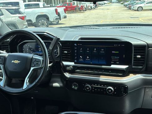 Certified 2023 Chevrolet Silverado 1500 LT AWD/4WD image 24