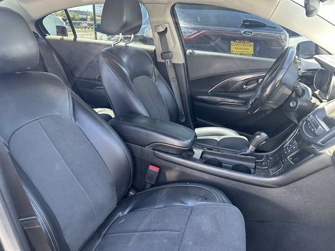 Used 2016 Buick LaCrosse image 17