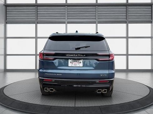 Used 2026 GMC Acadia Denali Ultimate w/ LPO, Floor Liner Package AWD/4WD image 5
