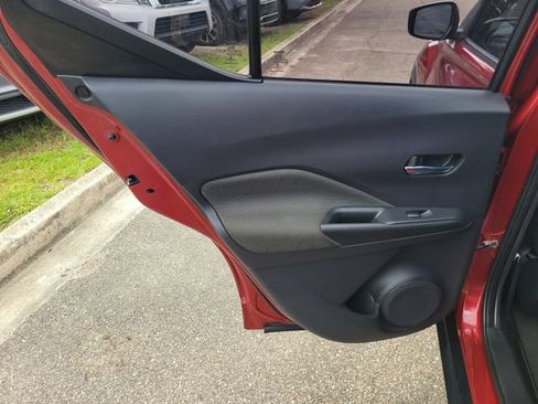 Used 2020 Nissan Kicks SV FWD image 15