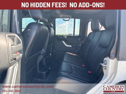 Used 2017 Jeep Wrangler Unlimited Rubicon w/ Cold Weather Group AWD/4WD image 20