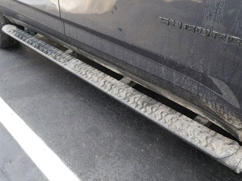 Certified 2024 Chevrolet Suburban Z71 w/ Off-Road Capability Package image 8