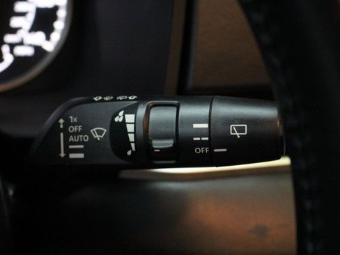 Used 2023 Mitsubishi Outlander SE image 16