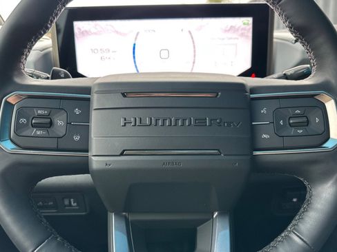 Used 2025 GMC Hummer EV 3X w/ LPO, Dark Essentials Package image 22