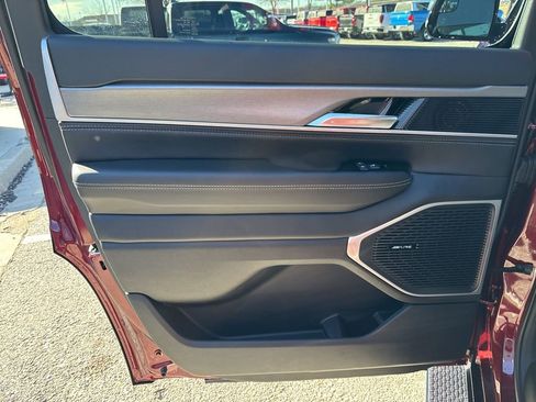 New 2026 Jeep Grand Wagoneer Limited image 43