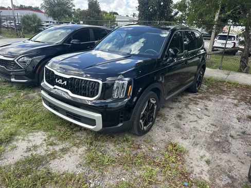 Certified 2024 Kia Telluride EX FWD image 3