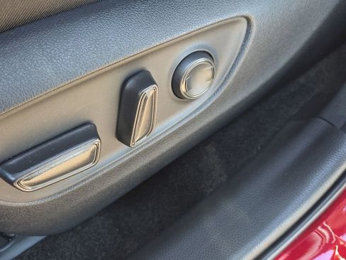 Used 2025 Toyota RAV4 XLE w/ Convenience Package image 14