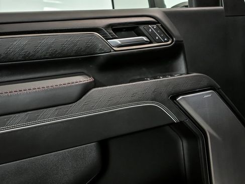 Used 2024 GMC Sierra 2500 AT4X w/ AT4X AEV Edition image 8