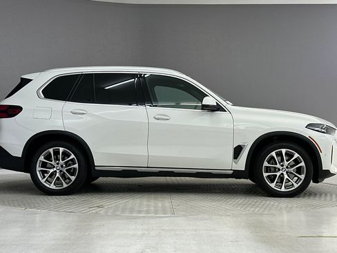 Used 2024 BMW X5 xDrive40i w/ Parking Assistance Package AWD/4WD image 7