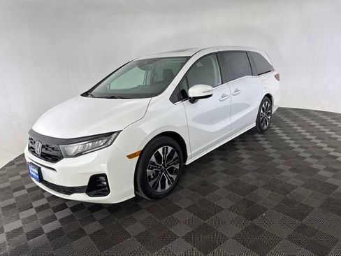 Certified 2026 Honda Odyssey Elite image 3