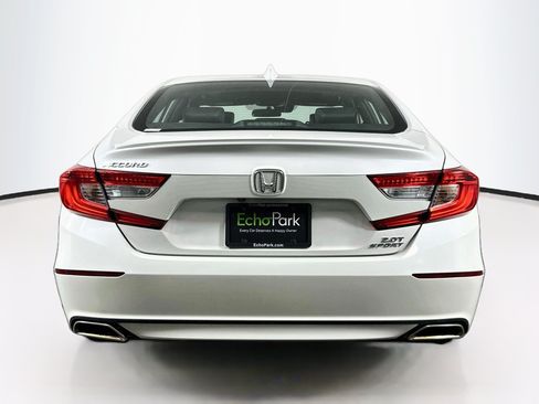 Used 2018 Honda Accord Sport image 7