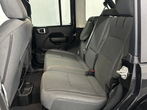 Used 2024 Jeep Wrangler Unlimited w/ Convenience Group AWD/4WD image 26